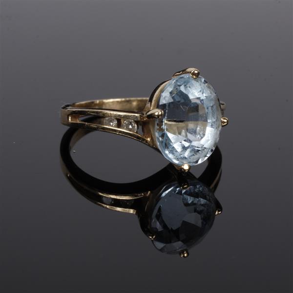 Appraisal: Yellow Gold K London Blue Topaz ring with diamond chip