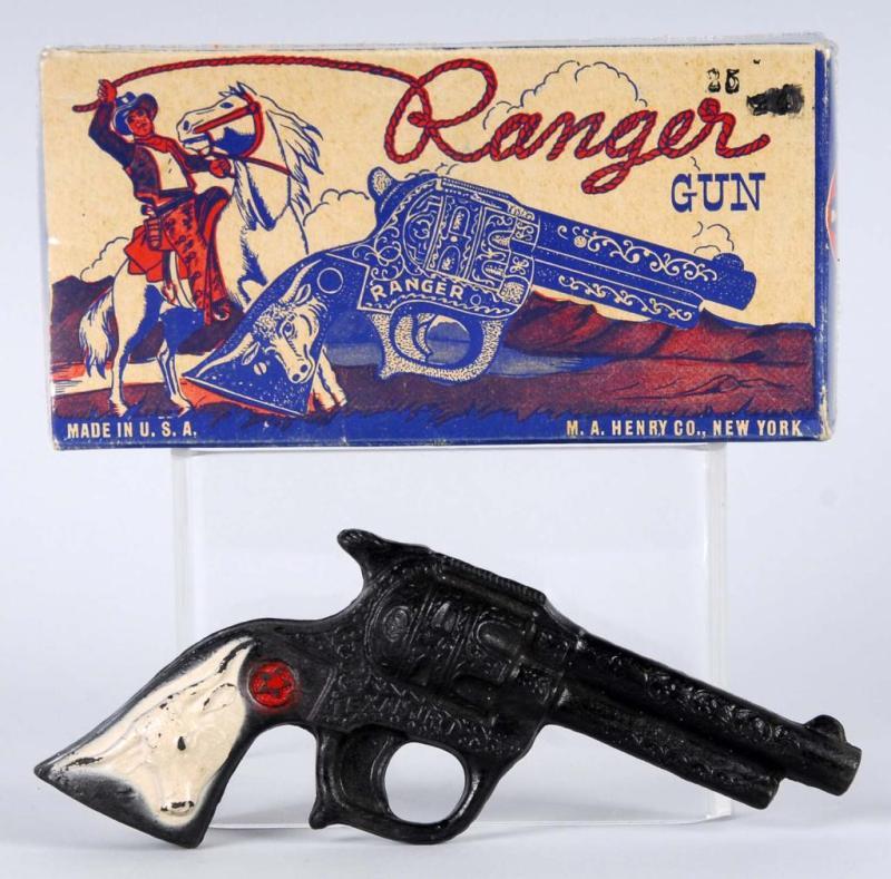 Appraisal: Texan Jr Composite Cap Gun Description Made of composite materials