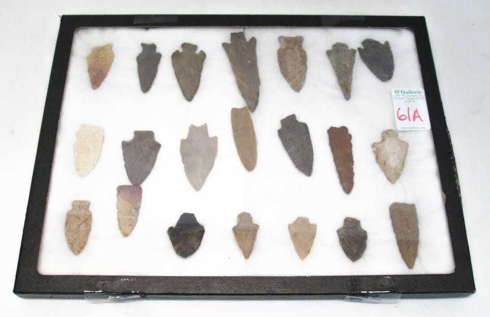 Appraisal: COLLECTION OF MID WEST NATIVE AMERICAN ARROWHEADS hand knapped from