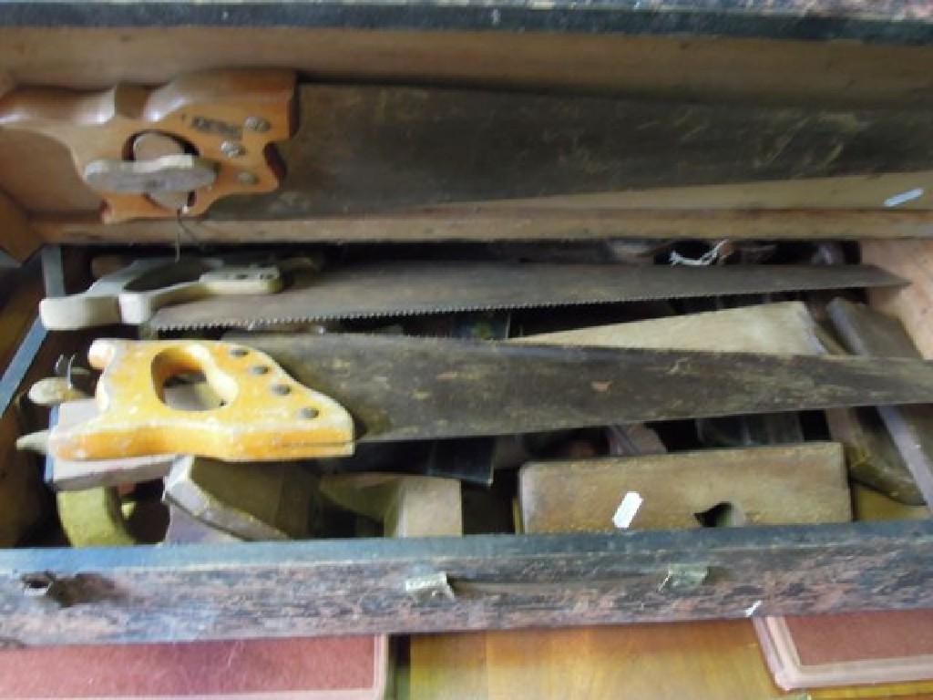 Appraisal: A stained pine carpenters tool box and contents