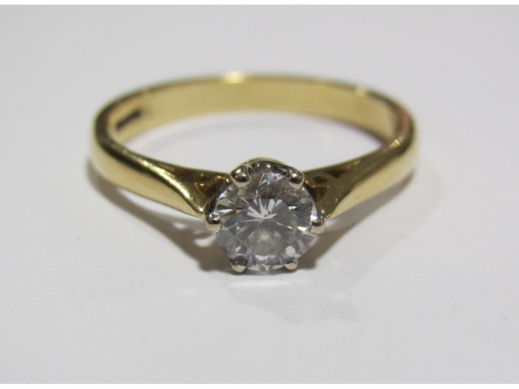 Appraisal: Eighteen carat gold diamond solitaire ring with round brilliant cut