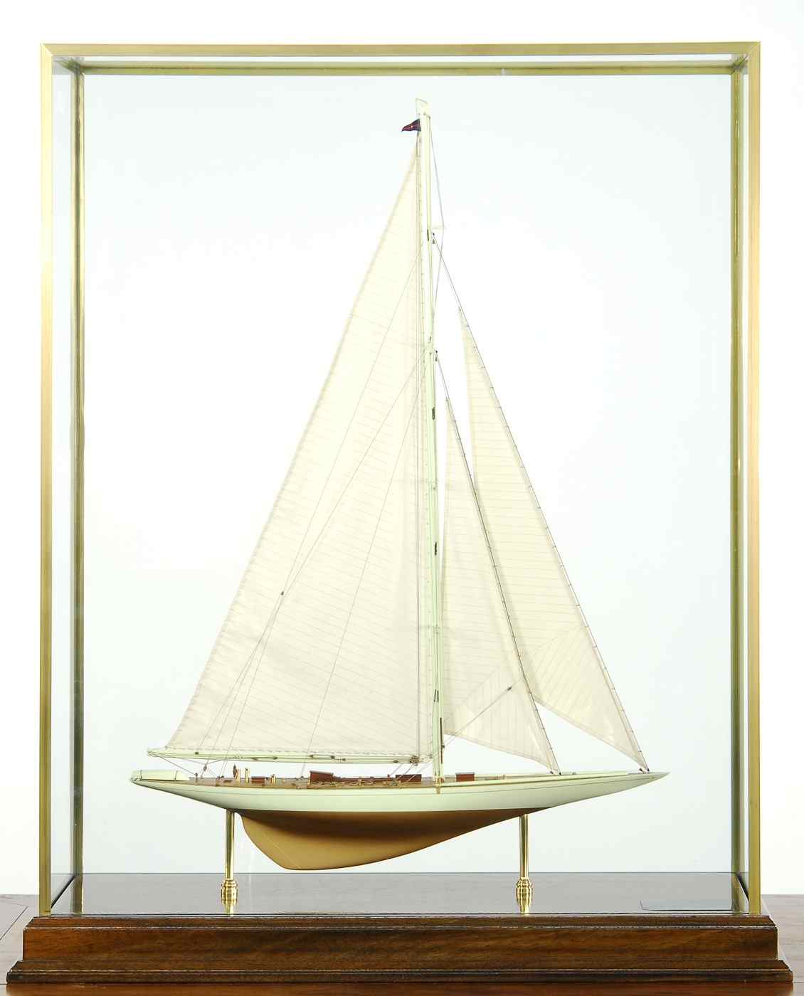 Appraisal: CASED MODEL OF THE AMERICA'S CUP YACHT RAINBOWWith planked deck