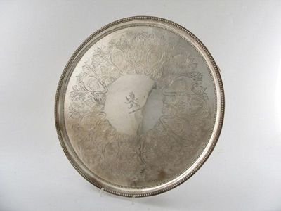 Appraisal: A George III silver salver circular form beaded border the