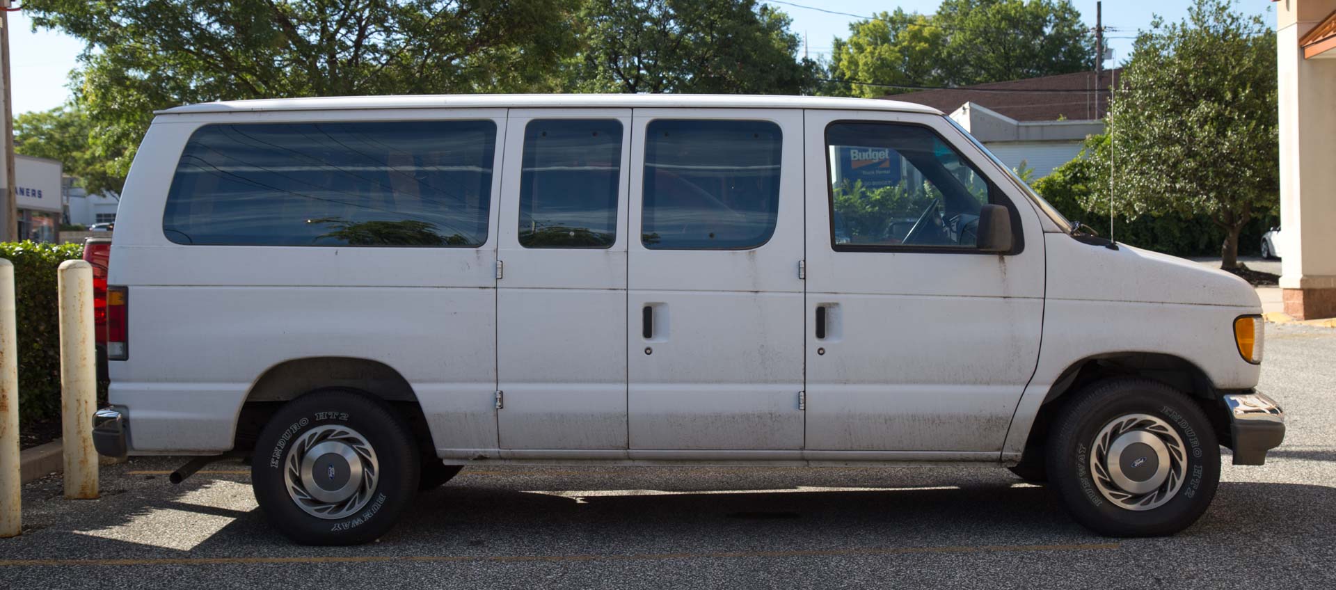 Appraisal: Ford Club Wagon XLT E- mileage - white exterior Condition