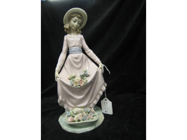 Appraisal: Lladro Porcelain Figurine Flower Curtsey