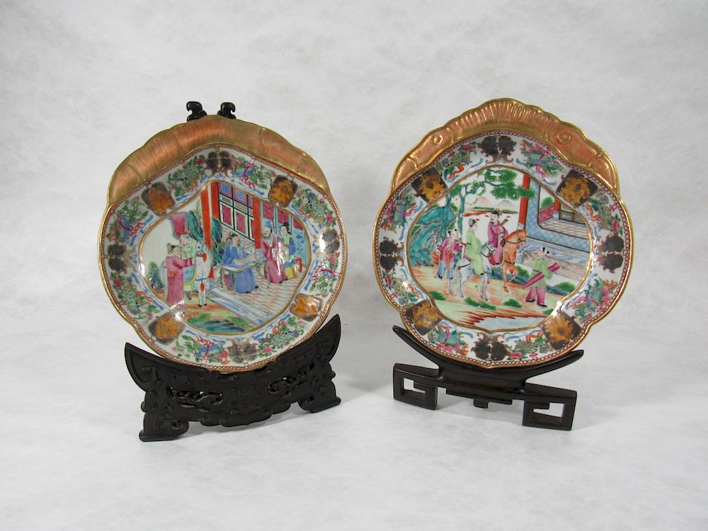 Appraisal: Pair of Rose Medallion Shrimp Dishes One dish with formed