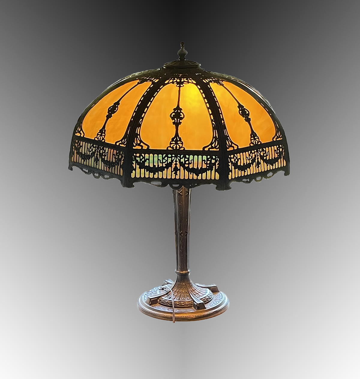 Appraisal: MILLER TABLE LAMP FILIGREE SHADE Octagonal filigree shade with bent