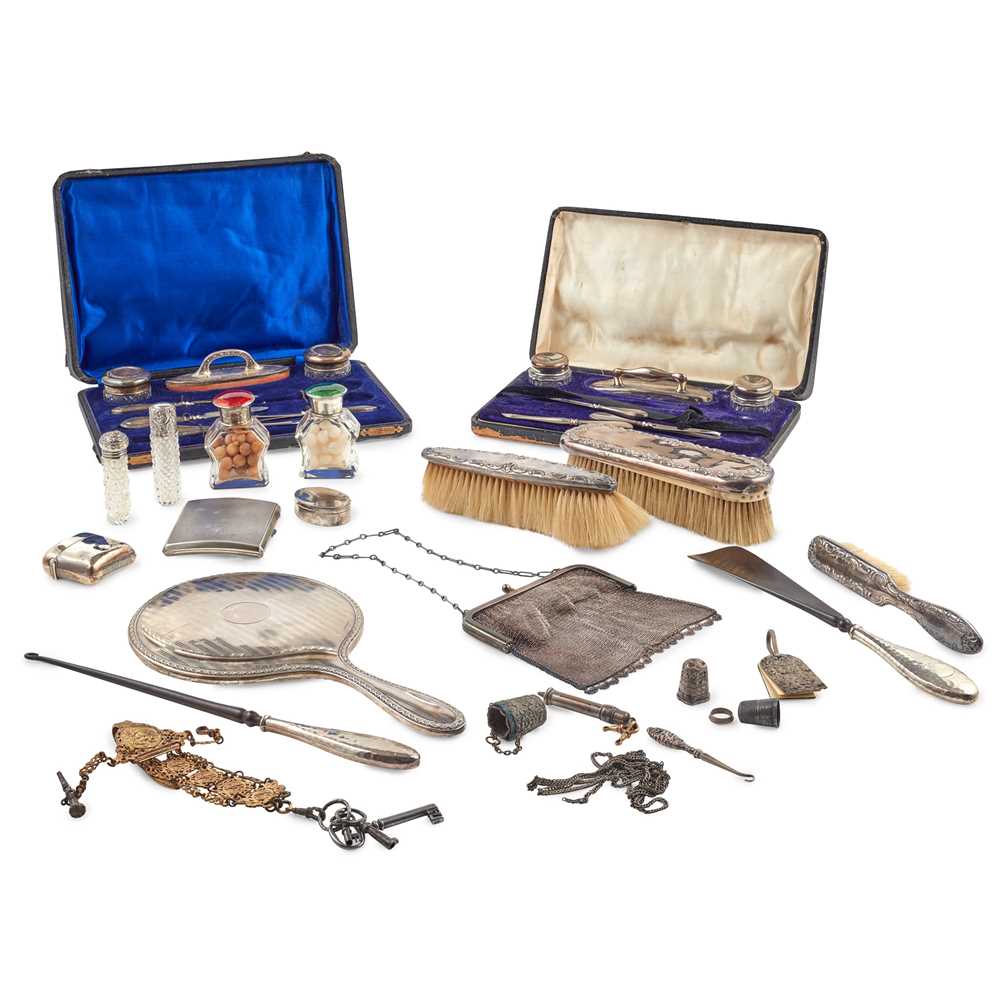 Appraisal: A COLLECTION OF MISCELLANEOUS SILVER to include two cased manicure