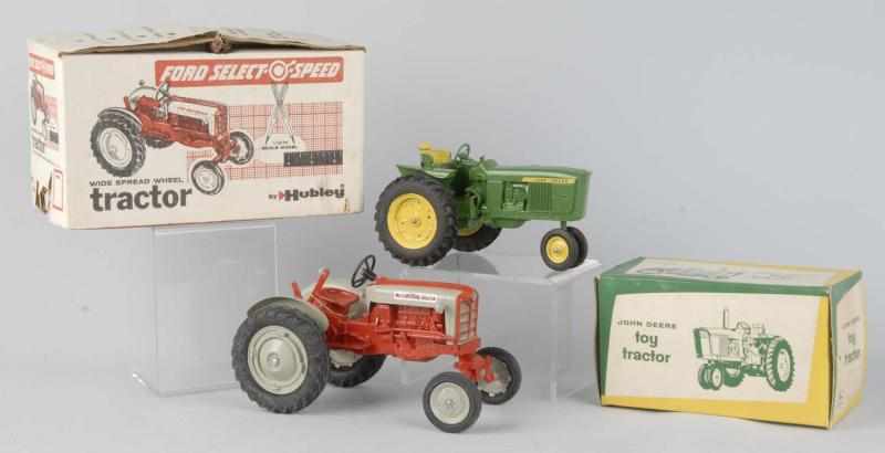 Appraisal: Lot of Diecast Tractor Toys Description Includes one Hubley Ford