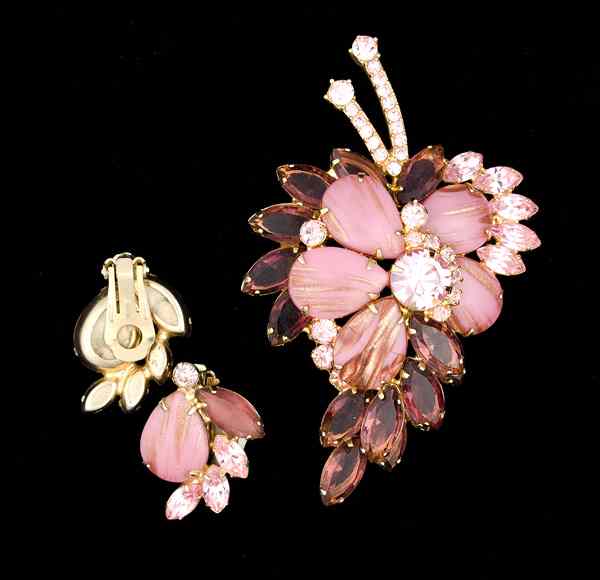 Appraisal: Unsigned Costume Jewelry Collection A grouping of an unsigned brooches