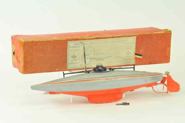 Appraisal: BING SUBMARINE WITH ORIGINAL BOX Germany c - great scale