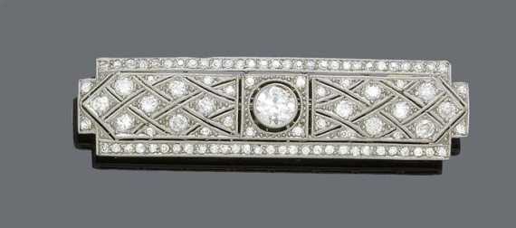 Appraisal: DIAMOND BROOCH ca Platinum over yellow gold Fine rectangular brooch