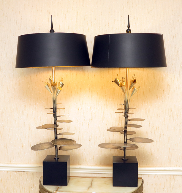 Appraisal: PAIR MODERNIST METAL TABLE LAMPS Black painted wood base metal