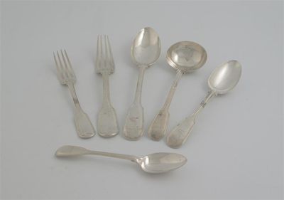 Appraisal: A Victorian part-canteen of fiddle and thread pattern flatware Twelve