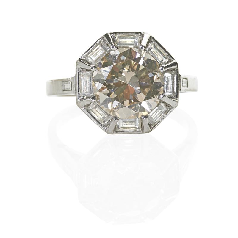 Appraisal: ART DECO DIAMOND PLATINUM RING Condition Report Approx M-N VS