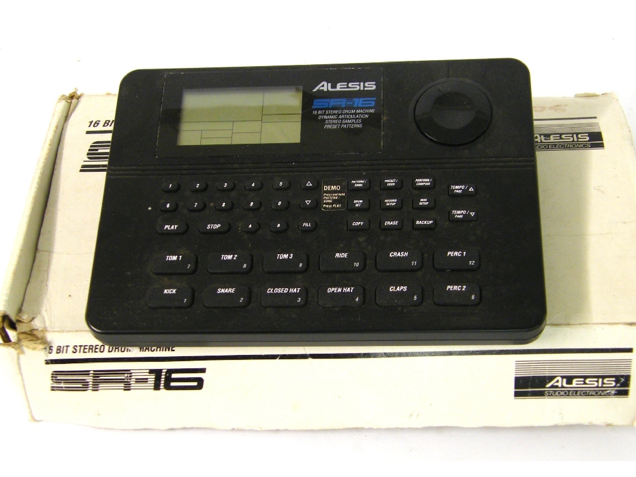 Appraisal: Alesis SR- drum machine boxed