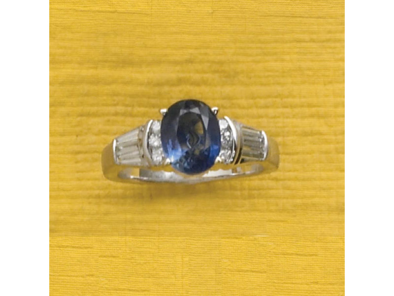 Appraisal: DIAMOND AND SAPPHIRE RING k white gold lad's ring with