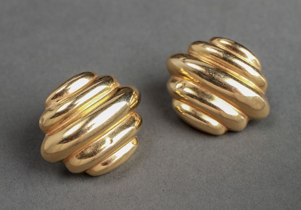 Appraisal: K Yellow Gold Modern Post Earrings Pair K yellow gold