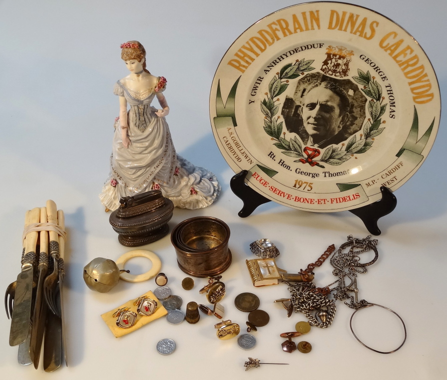 Appraisal: Various collectables to include a prototype style figure of a