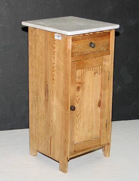 Appraisal: A pair of provincial pine side cabinets early th century