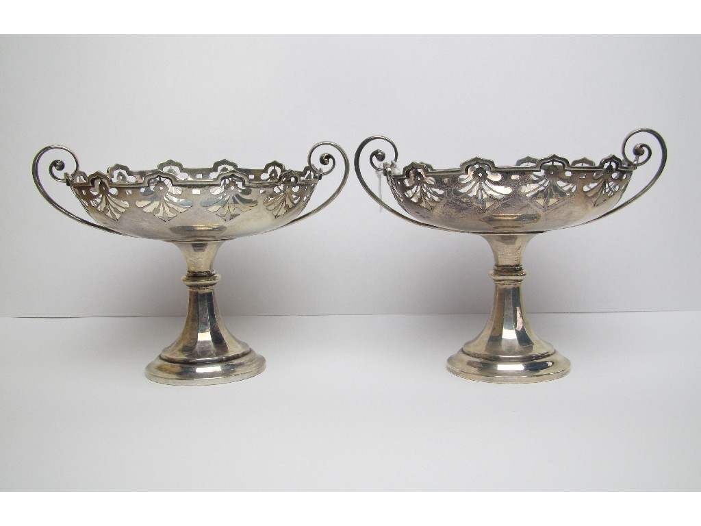 Appraisal: A pair of silver pedestal bon bon dishes Birmingham