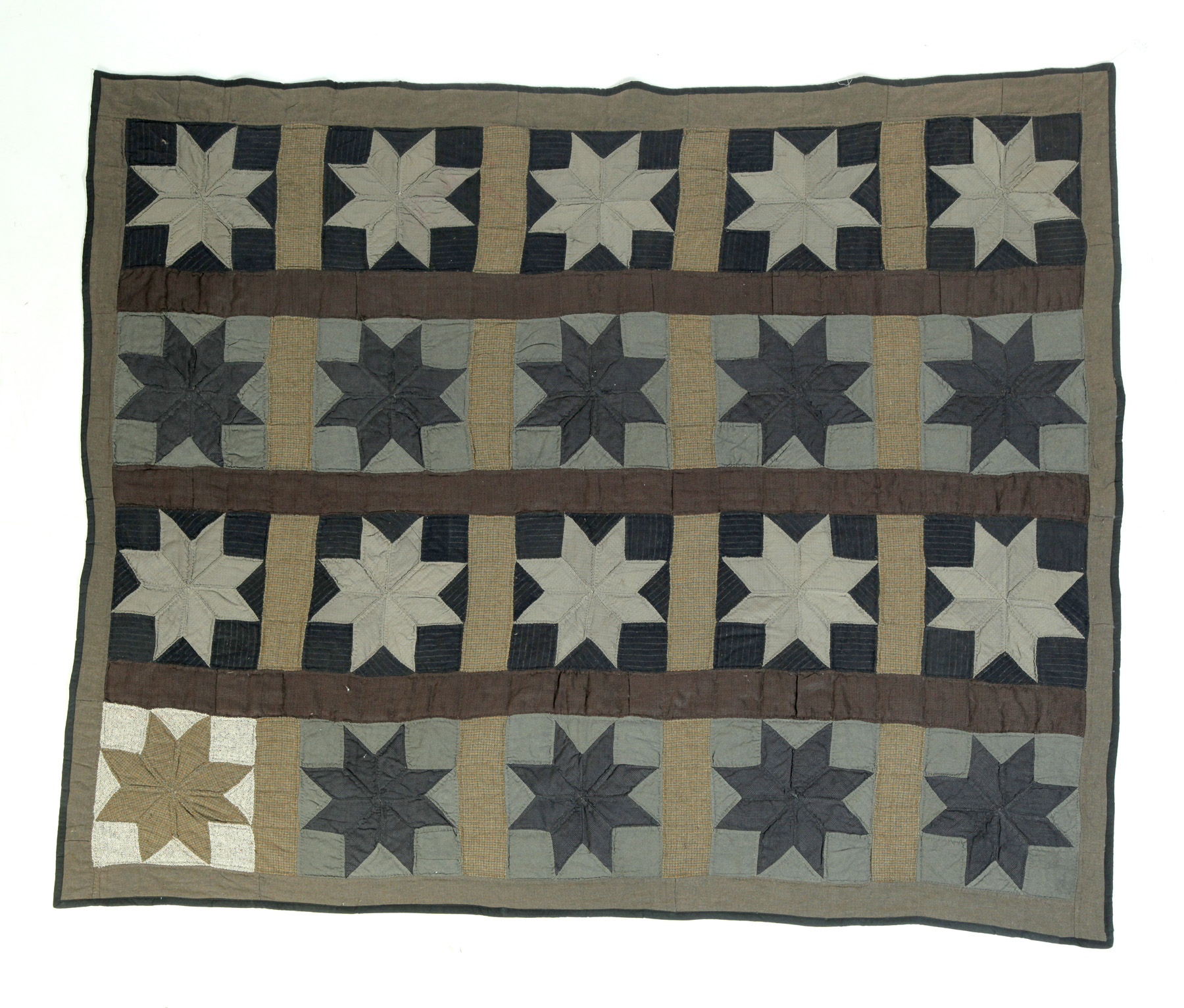 Appraisal: PIECED QUILT American late th-early th century cotton and wool