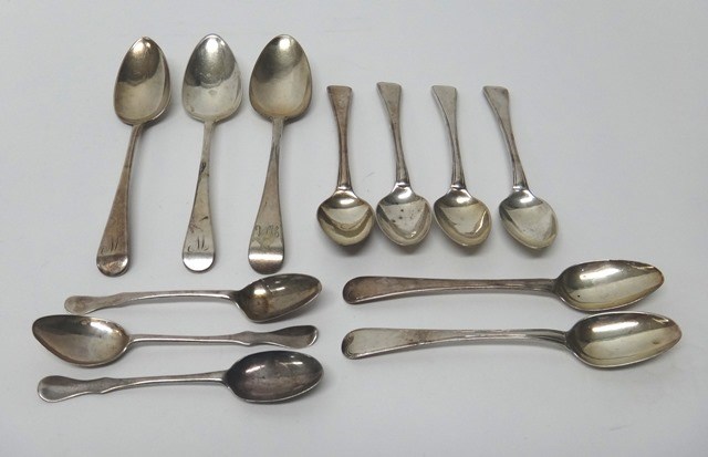 Appraisal: A set of six Irish silver large teaspoons Dublin two