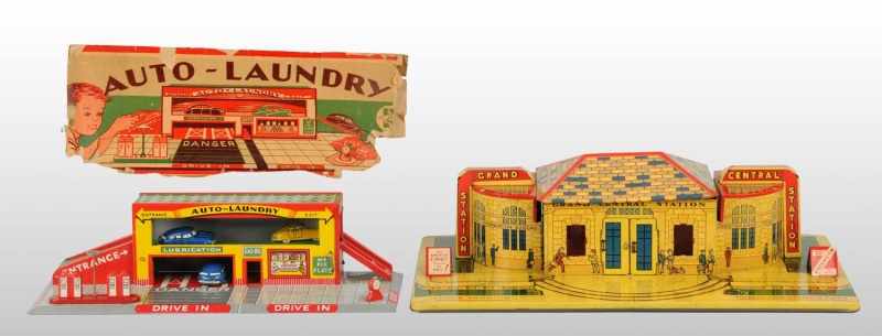 Appraisal: Lot of Tin Litho Building Toys Description American Includes one