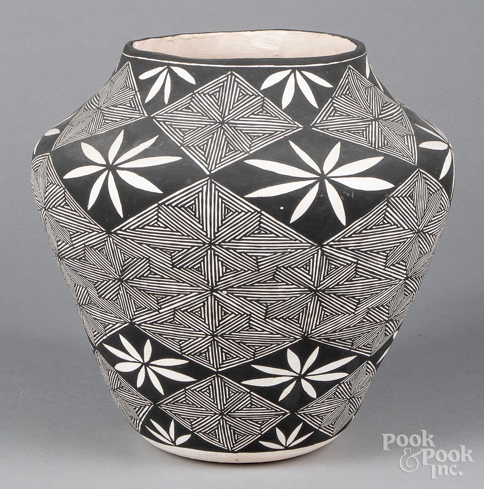 Appraisal: Acoma Pueblo Indian pottery olla Acoma Pueblo Indian pottery olla