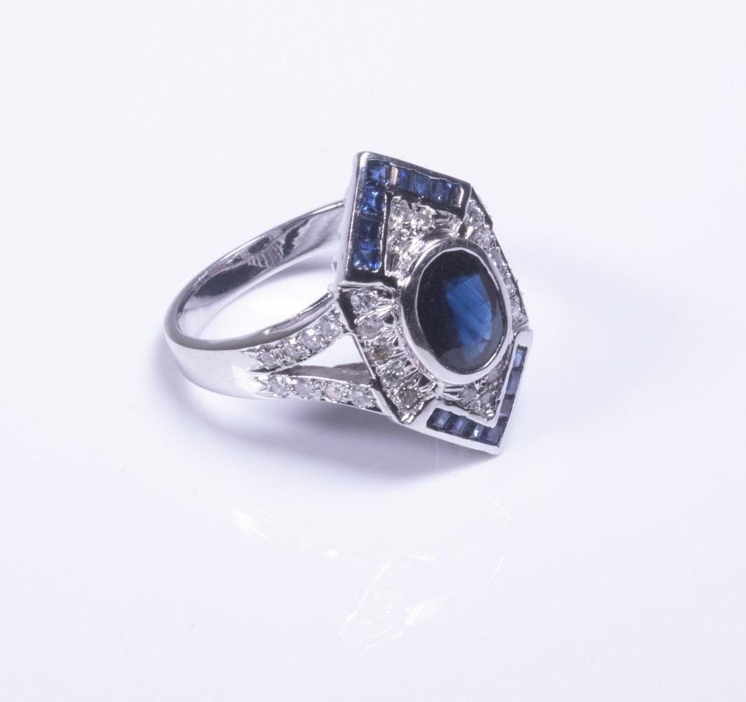 Appraisal: LADIES EDWARDIAN K WHITE GOLD DIAMOND AND SAPPHIRE RING Set