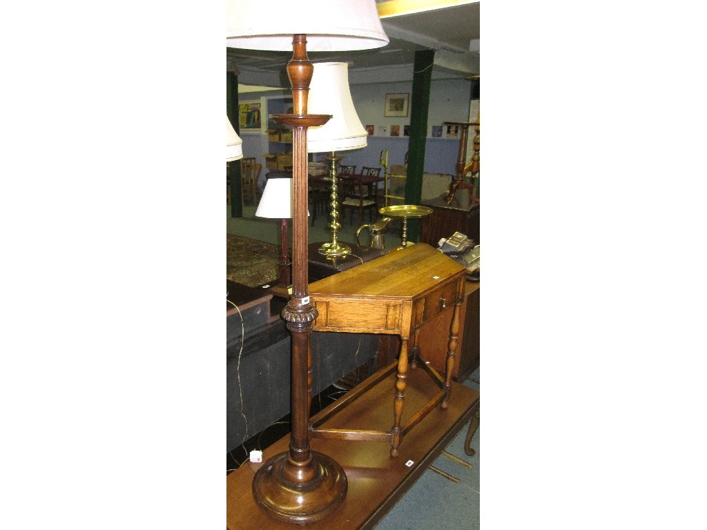 Appraisal: Lot comprising standard lamp with reeded column and an oak