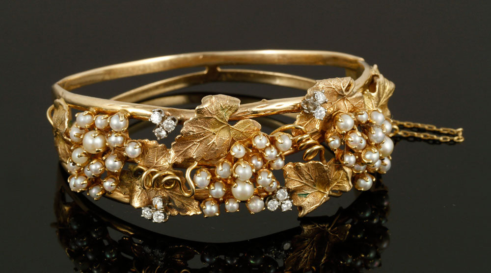 Appraisal: - K Yellow Gold Diamond and Pearl Bracelet K yellow