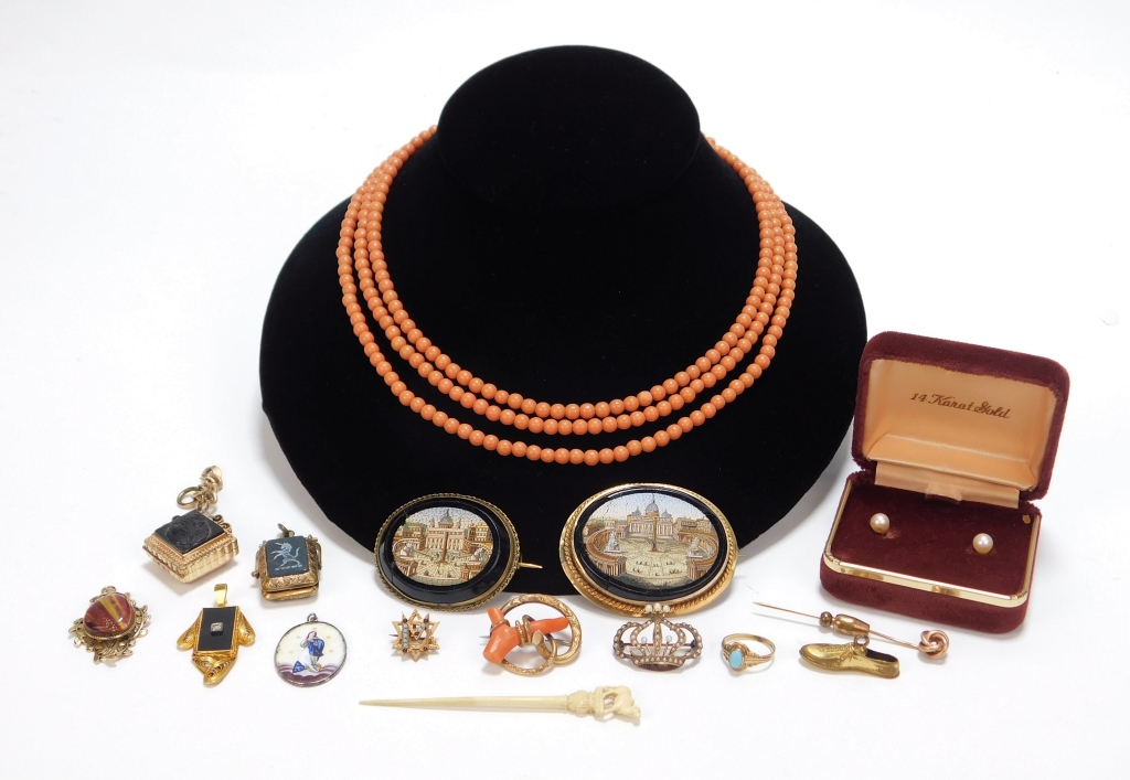 Appraisal: PC LADY'S ASSORTED GOLD COSTUME JEWELRY Continental th- th Century