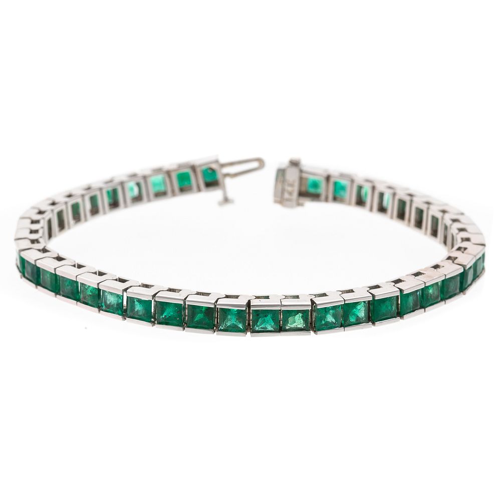 Appraisal: A ctw Emerald Line Bracelet in K K white gold