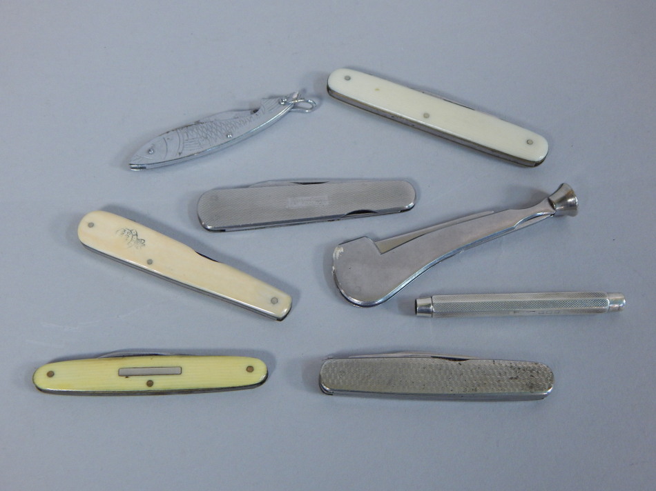 Appraisal: Various novelty pen knives to include one in the form