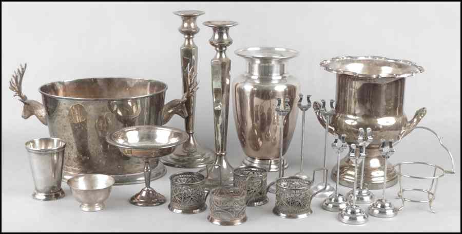 Appraisal: GROUP OF SILVERPLATE TABLE ARTICLES Comprised od two ice buckets