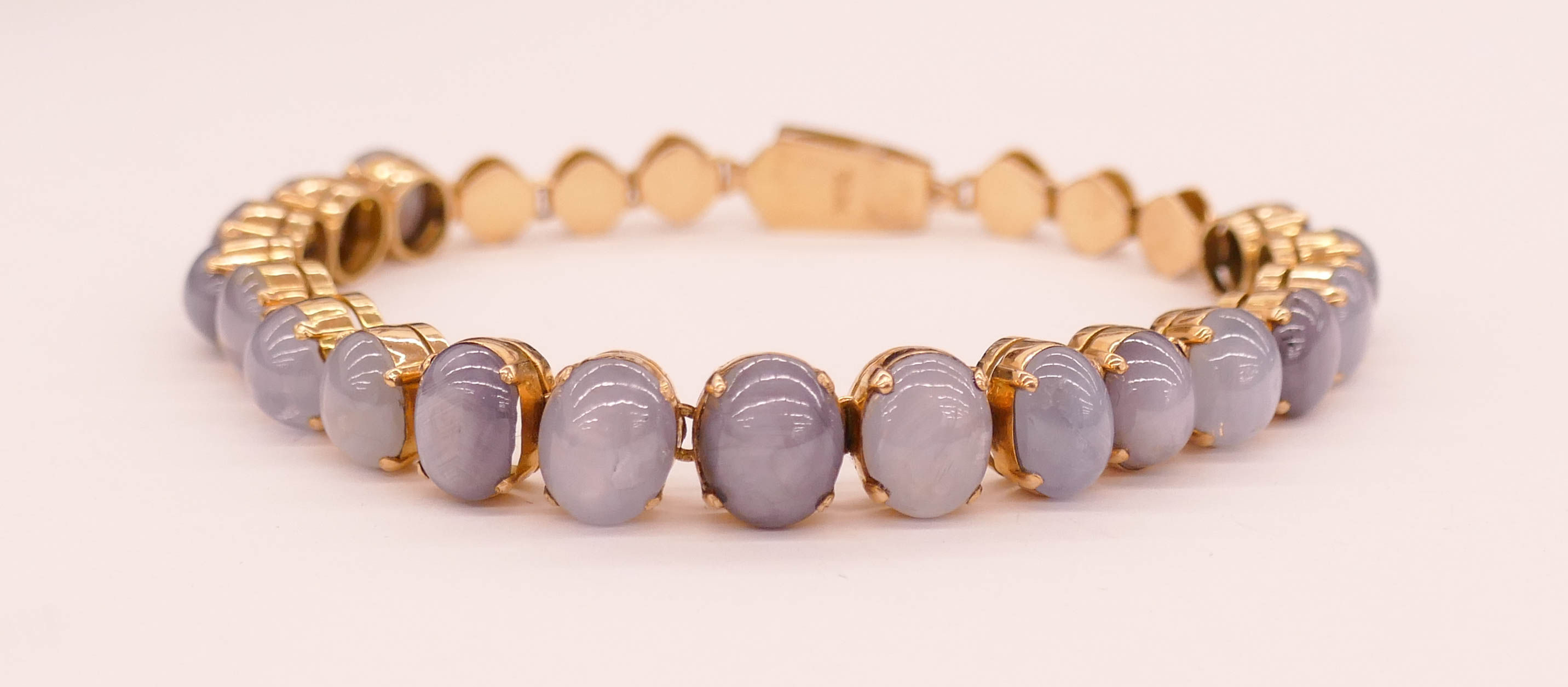 Appraisal: Lady's ctw Star Sapphire k Gold Bracelet '' It is