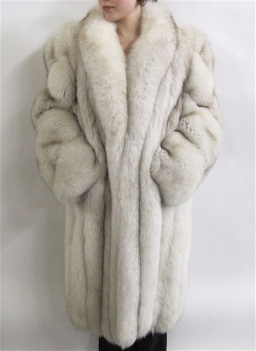 Appraisal: LADIES FULL LENGTH SILVER FOX COAT having two clasp closures