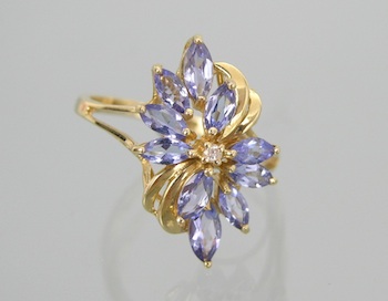 Appraisal: A Ladies' Iolite and Diamond Cluster Ring k yellow gold