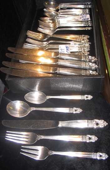 Appraisal: AN AMERICAN INTERNATIONAL STERLING SILVER FLATWARE SET pieces in the