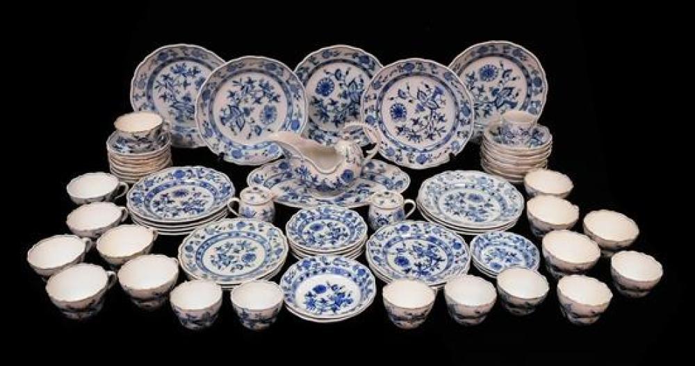 Appraisal: CHINA Meissen Blue Onion porcelain dinnerware sixty-seven pieces all with