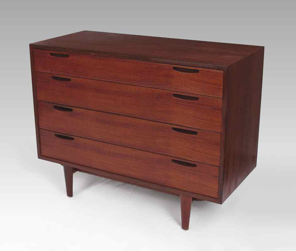 Appraisal: DANISH MODERN TEAK DRAWER CHEST Four four length drawers The