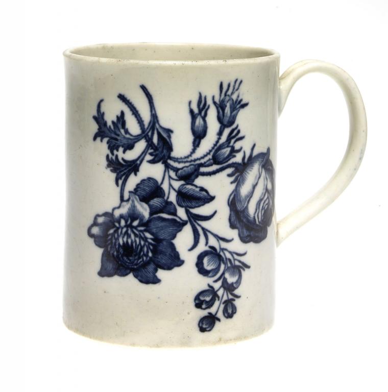 Appraisal: A FIRST PERIOD WORCESTER MUG of cylindrical shape transfer printed