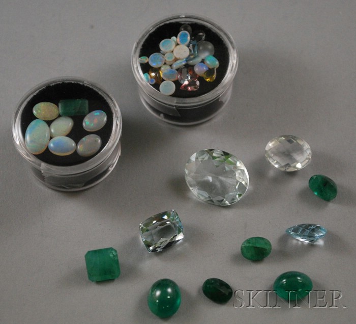 Appraisal: Small Group of Unmounted Stones