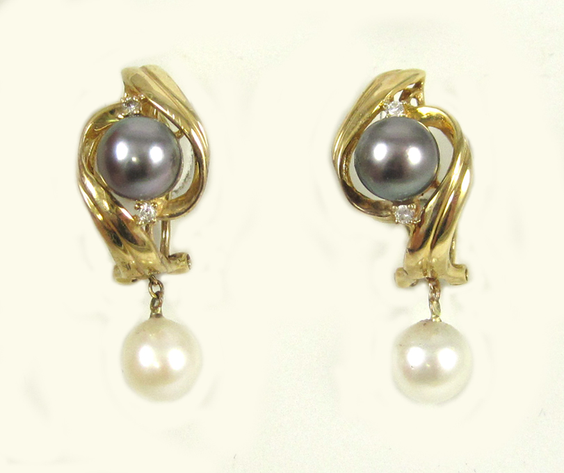 Appraisal: PAIR OF BLACK AND WHITE PEARL EARRINGS each k yellow