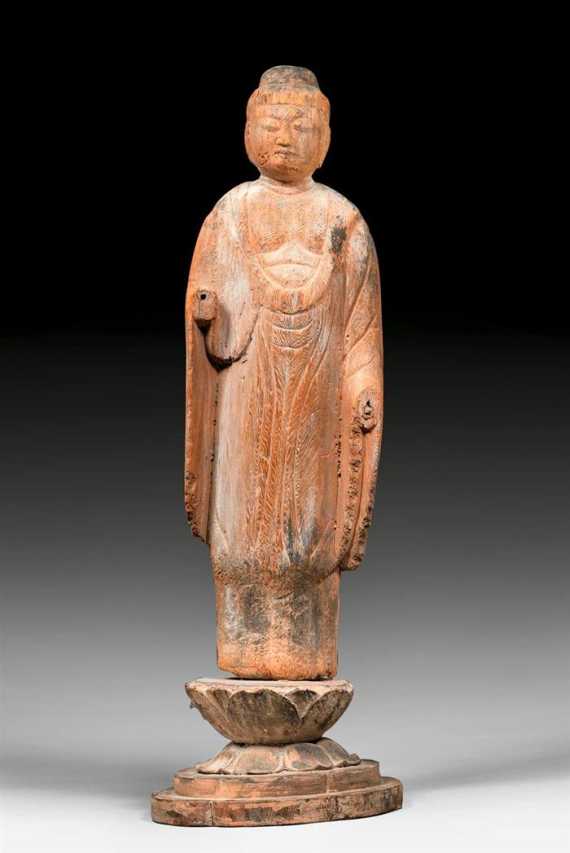 Appraisal: A RARE AND EARLY WOOD FIGURE OF AMIDA NY RAI