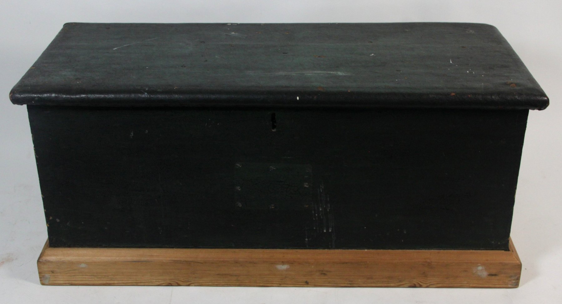 Appraisal: A blanket box green painted and with rope handles cm