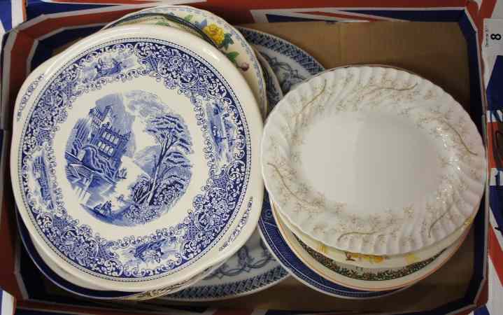 Appraisal: A collection of Various Blue and White Plates including Wedgwood