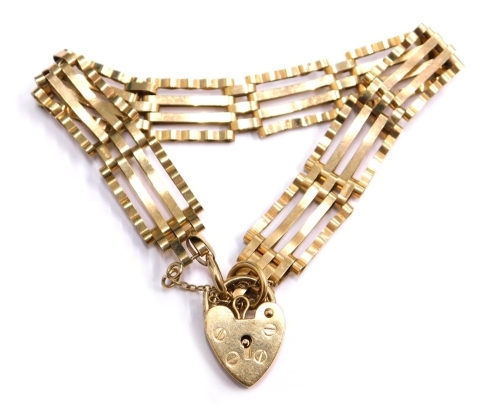 Appraisal: A ct gold gate bracelet with heart shaped clasp cm