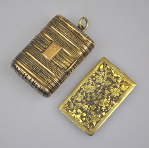 Appraisal: A Regency silver gilt vinaigrette with reeded banding and floral